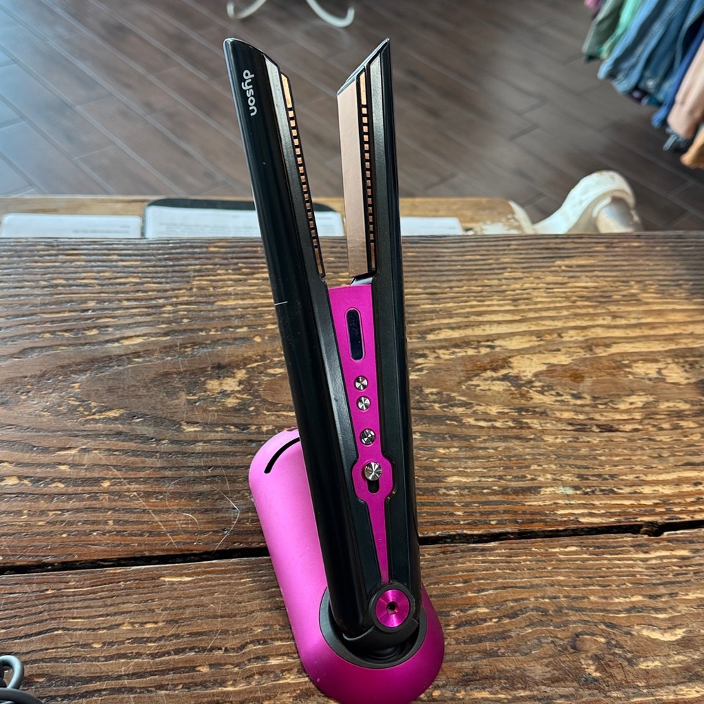 Dyson Corrale HA03 Hair Straightener in Black and Pink